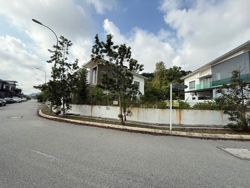 Semi-Detached House for Sale in Taman Lukut Lagenda (Port Dickson) - John Khoo - PropertyGuru.com.my