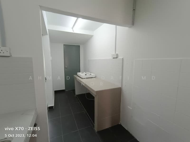 Flat for Sale at Pangsapuri Gombak Fasa 2 - Ahmad Gadafi Md Nor - Kitchen - PropertyGuru.com.my