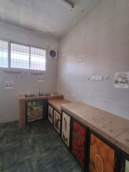 1-storey Terraced House for Sale in Taman Impian Emas (Skudai) - Sherlin To - Kitchen - PropertyGuru.com.my