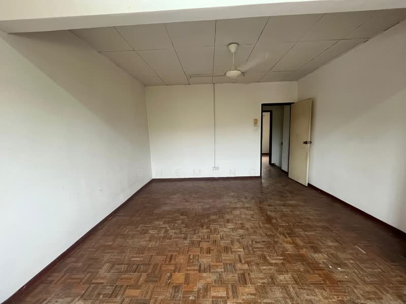 Rumah Teres 2 Tingkat untuk Dijual di Bandar Putra Permai (Seri Kembangan) - Shem Ng - Living Room - PropertyGuru.com.my