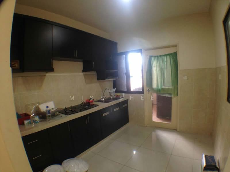 Pangsapuri untuk Dijual di Larkin Residence - Miss Shee - Kitchen - PropertyGuru.com.my