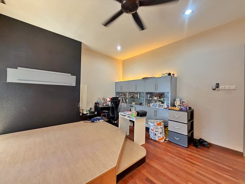 Semi-Detached House for Sale in Kuchai Lama (Kuala Lumpur) - Aivan Ng - Study - PropertyGuru.com.my