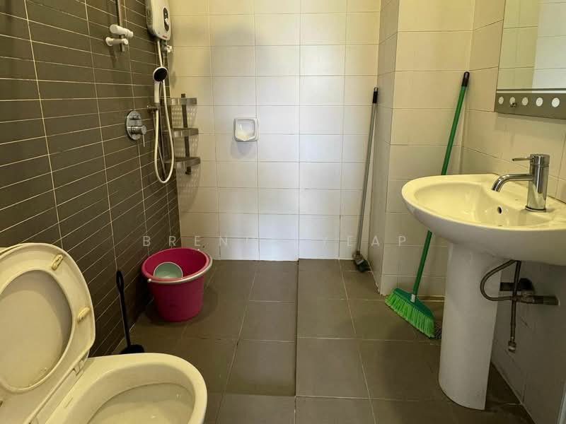 Servis Apartment untuk Dijual di Palazio - Brenda Yeap - Bathroom - PropertyGuru.com.my