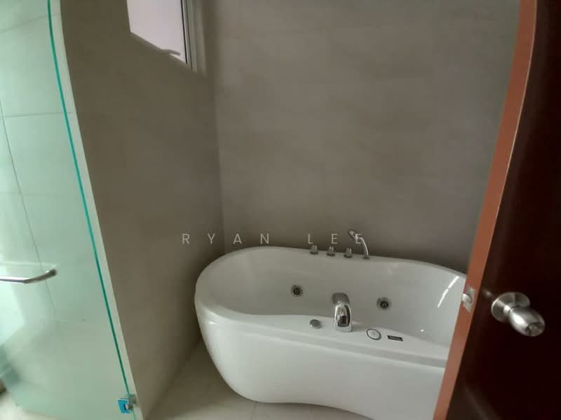 Rumah Berkembar untuk Dijual di Setia Eco Park (Setia Alam) - Ryan Lee - Bathroom - PropertyGuru.com.my