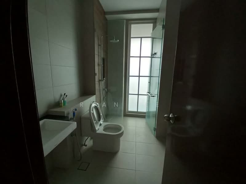 Rumah Berkembar untuk Dijual di Setia Eco Park (Setia Alam) - Ryan Lee - Bathroom - PropertyGuru.com.my