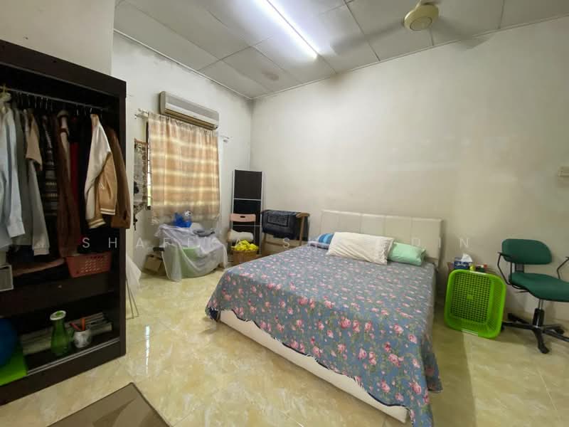 Rumah Teres 2 Tingkat untuk Dijual di Seksyen 7 (Shah Alam) - Shafika Shahidin - Bedroom - PropertyGuru.com.my