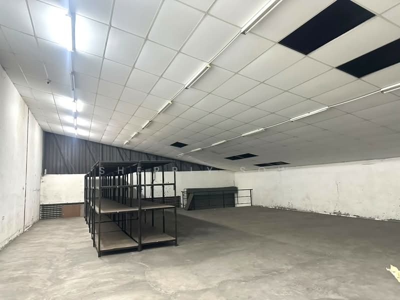 Factory for Rent in Taman Tan Sri Yaacob (Johor Bahru) - Sherrly Sow - Interior - PropertyGuru.com.my