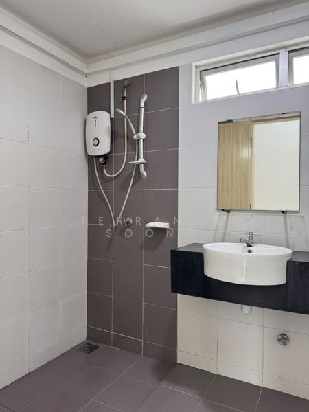 Apartment for Rent at Idaman Residence - Terrance Soong - Bathroom - PropertyGuru.com.my