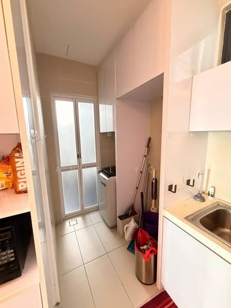 Service Residence for Sale at D'Secret Garden (Pangsapuri Kempas Indah) - Daniel Yong - Interior - PropertyGuru.com.my