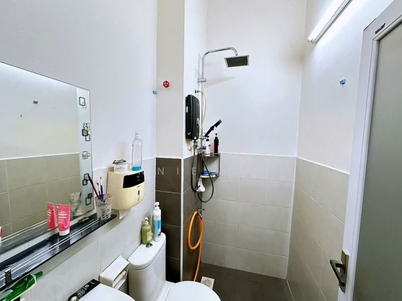 Rumah Teres 1-Tingkat untuk Dijual di Taman Pulai Indah (Johor Bahru) - Annie Low - Bathroom - PropertyGuru.com.my