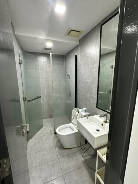 Service Residence for Rent at The Square @ One City - Kfong Lee - Bathroom - PropertyGuru.com.my