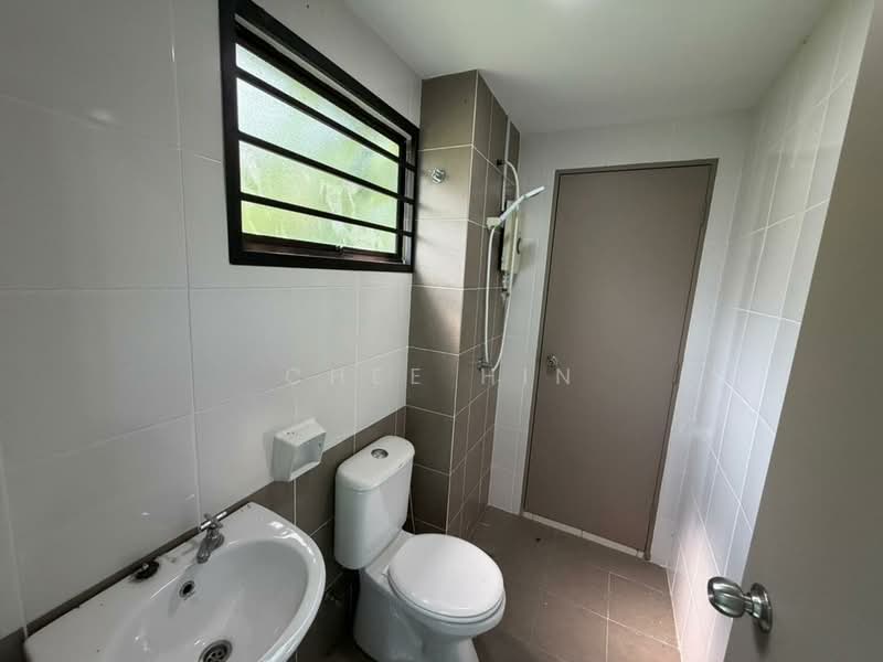 Terraced House for Sale in Kuala Selangor (Selangor) - Chee Hin - Bathroom - PropertyGuru.com.my
