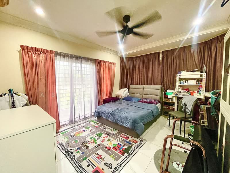Rumah Teres 2 Tingkat untuk Dijual di Perdana Lakeview East (Cyberjaya) - Abdul Rahman M Samsudeen - Bedroom - PropertyGuru.com.my