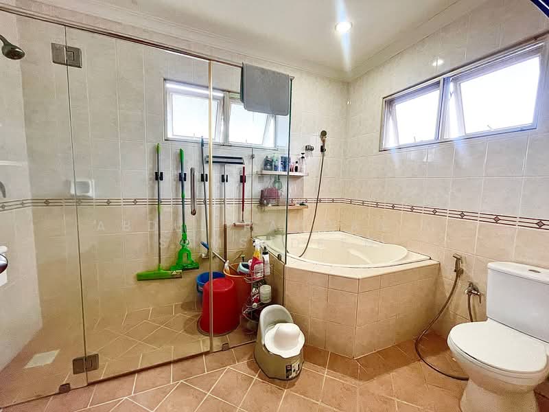 Rumah Teres 2 Tingkat untuk Dijual di Perdana Lakeview East (Cyberjaya) - Abdul Rahman M Samsudeen - Bathroom - PropertyGuru.com.my