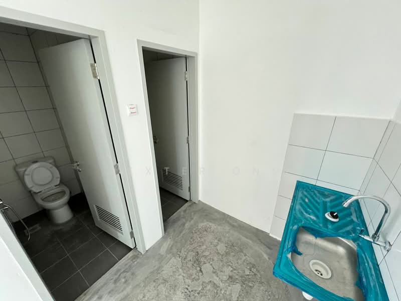 Semi-D Factory for Rent in Novus Business Park Glenmarie (Shah Alam) - Dexter Ong - Bathroom - PropertyGuru.com.my
