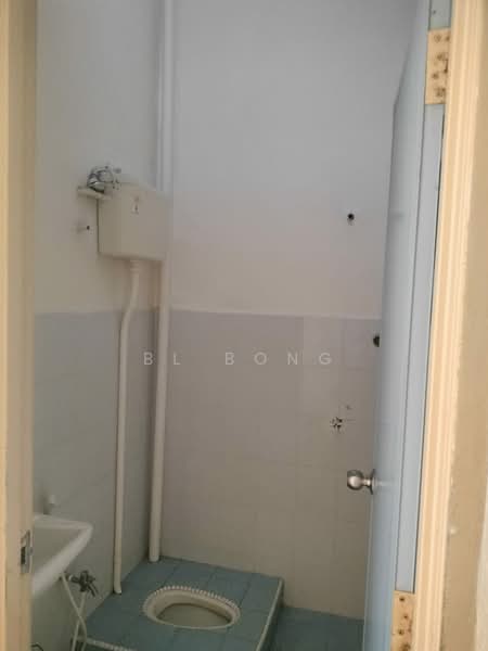 1-storey Terraced House for Sale in Pulau Gadong (Klebang) - BL Bong - PropertyGuru.com.my