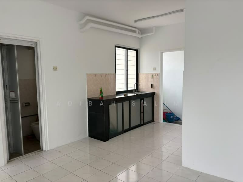 Apartment for Sale at Vista Pinggiran Apartment - Adibah Salim - Kitchen - PropertyGuru.com.my