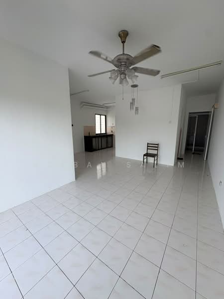 Apartment for Sale at Vista Pinggiran Apartment - Adibah Salim - Living Room - PropertyGuru.com.my