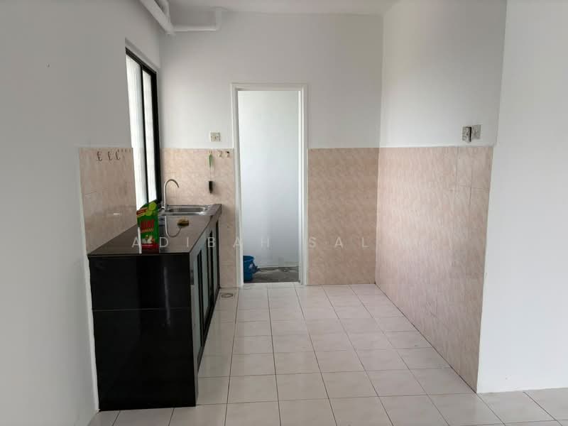 Apartment for Sale at Vista Pinggiran Apartment - Adibah Salim - Kitchen - PropertyGuru.com.my