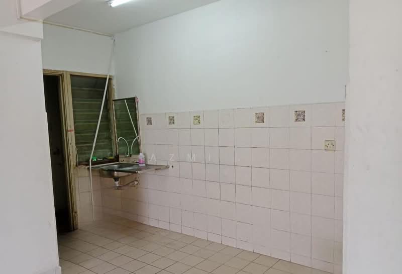 Pangsapuri untuk Dijual di Pangsapuri Subang Suria - Azmi . - Kitchen - PropertyGuru.com.my