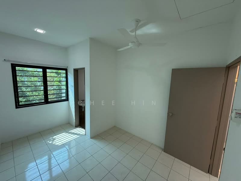 2-storey Terraced House for Sale in Bandar Puncak Alam (Puncak Alam) - Chee Hin - Interior - PropertyGuru.com.my
