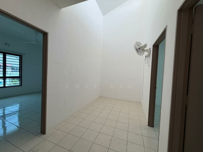 2-storey Terraced House for Sale in Bandar Puncak Alam (Puncak Alam) - Chee Hin - Interior - PropertyGuru.com.my