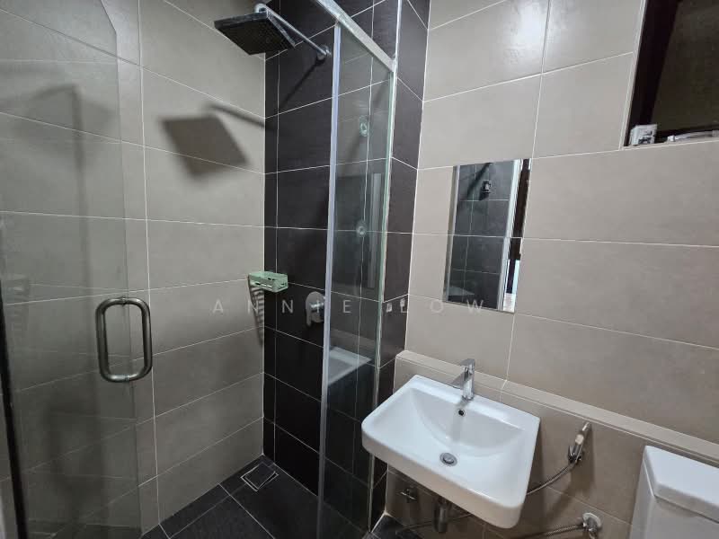 Service Residence for Sale at D'Pristine - Annie Low - Bathroom - PropertyGuru.com.my