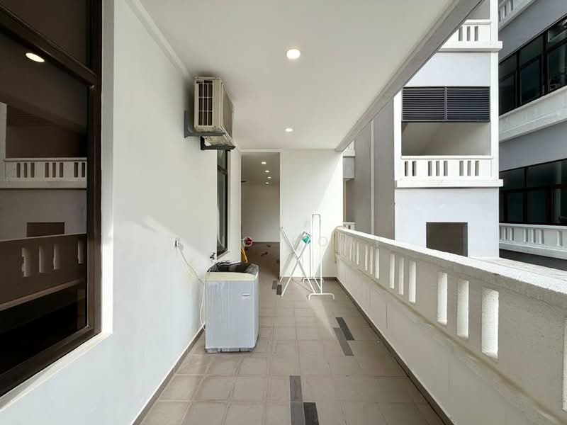 Kondominium untuk Disewa di Logan Residency (Logan Mansion) - Ping Koay - Balcony - PropertyGuru.com.my