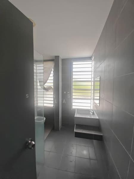 2-storey Terraced House for Sale in TTDI Grove (Kajang) - Soon Sheng Law - Bathroom - PropertyGuru.com.my
