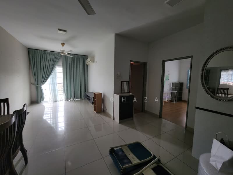 Kondominium untuk Dijual di Saujana Aster - Kamil Ghazali - Living Room - PropertyGuru.com.my