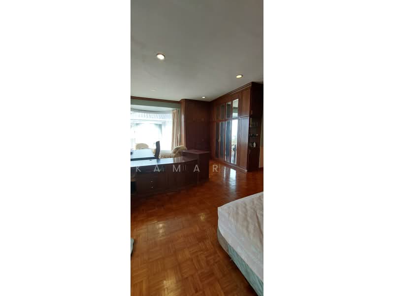Rumah Berkembar untuk Dijual di Taman Suria (Johor Bahru) - Kamar . - PropertyGuru.com.my