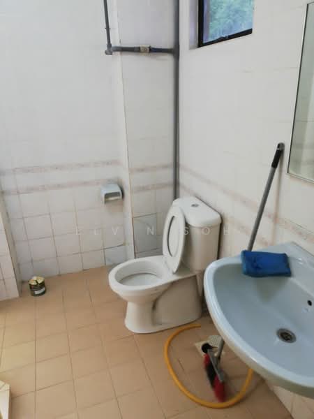Kondominium untuk Dijual di Templer Impian - Elvin Soh - Bathroom - PropertyGuru.com.my