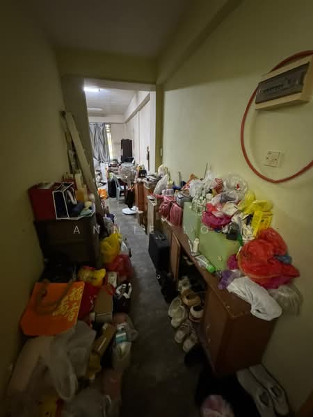 Rumah Flat untuk Dijual di Skudai Baru - Annie Low - Corridor - PropertyGuru.com.my