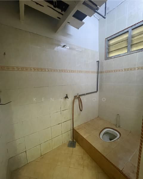 2-storey Terraced House for Sale in Seri Setali (Kuantan) - Kenny Loo - Bathroom - PropertyGuru.com.my