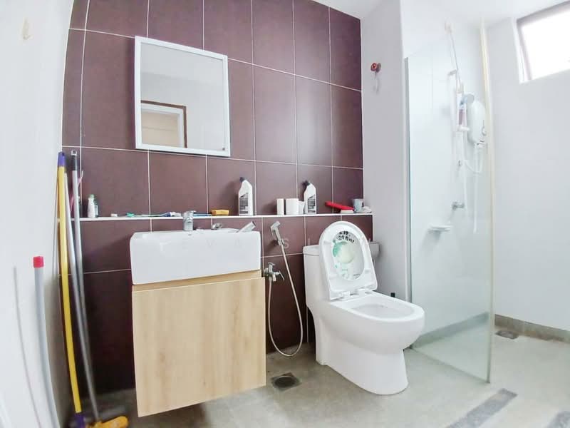 Service Residence for Sale at The Garden Residences - Eva Siow - Bathroom - PropertyGuru.com.my