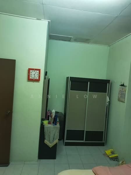 2-storey Terraced House for Sale in Taman Scientex Pasir Gudang (Pasir Gudang) - Annie Low - Bedroom - PropertyGuru.com.my