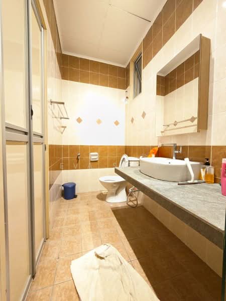 Rumah Teres 1.5 Tingkat untuk Dijual di Taman Mutiara Rini (Skudai) - Eva Siow - Bathroom - PropertyGuru.com.my