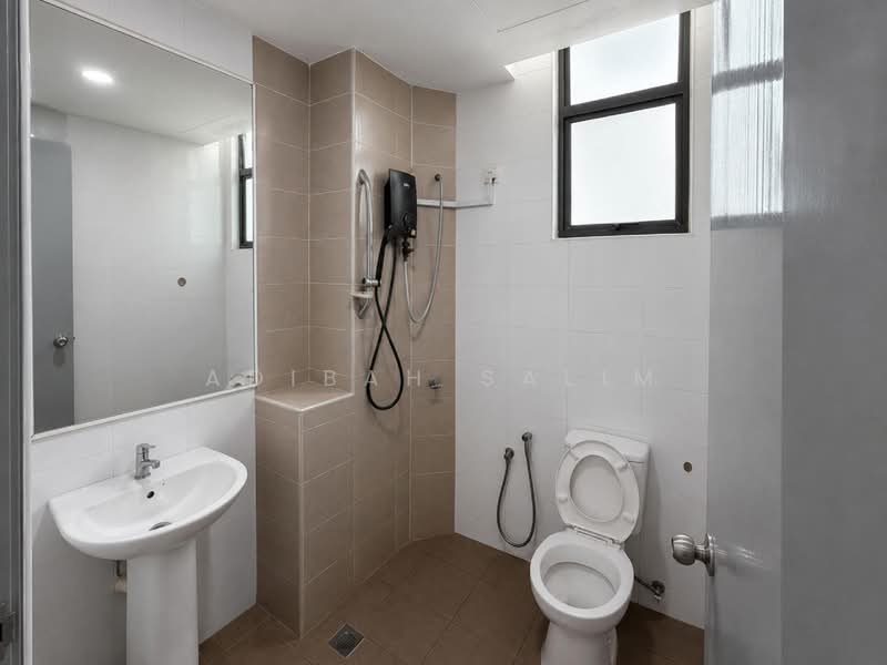 Kondominium untuk Dijual di Alam Desa @ Park Village - Adibah Salim - Bathroom - PropertyGuru.com.my