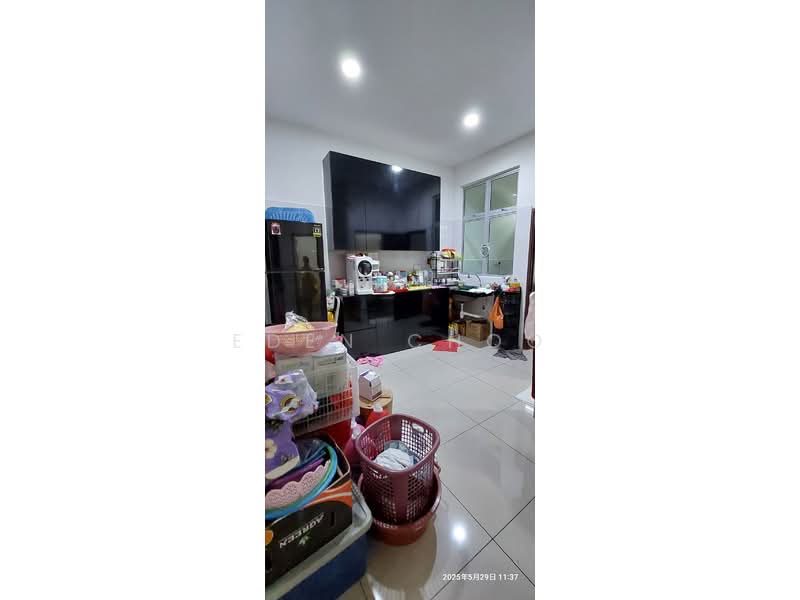 Rumah Teres untuk Dijual di Ayer Baloi (Johor) - Eden Choo - Kitchen - PropertyGuru.com.my
