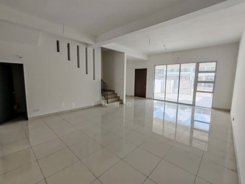 Rumah Teres 2 Tingkat untuk Dijual di Bandar Seri Alam (Masai) - Ee Fong Toh - Living Room - PropertyGuru.com.my