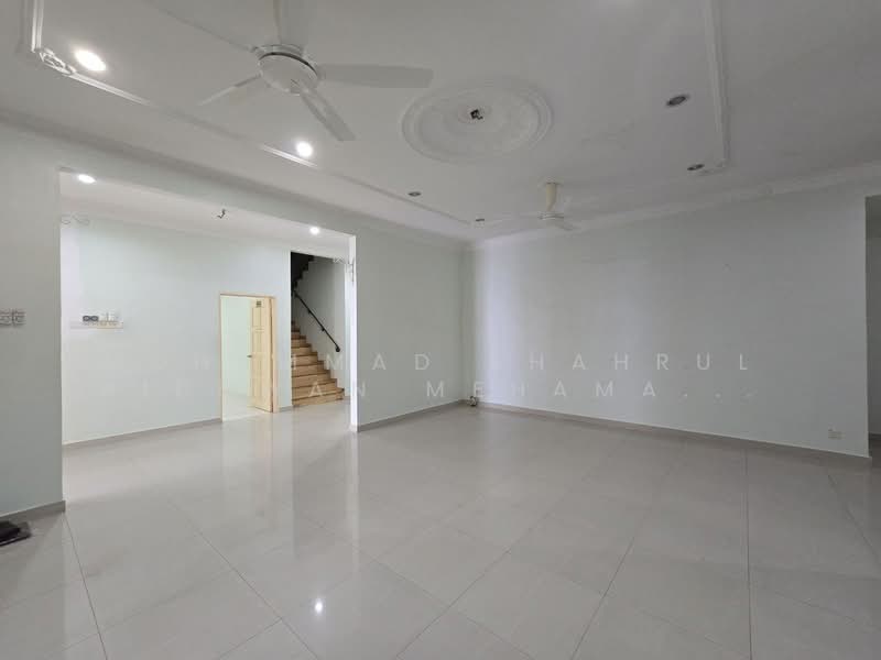 Rumah Banglo untuk Dijual di Bandar Tasik Kesuma (Beranang) - Muhammad Shahrul Ridhwan Mehamad Nasir - Living Room - PropertyGuru.com.my