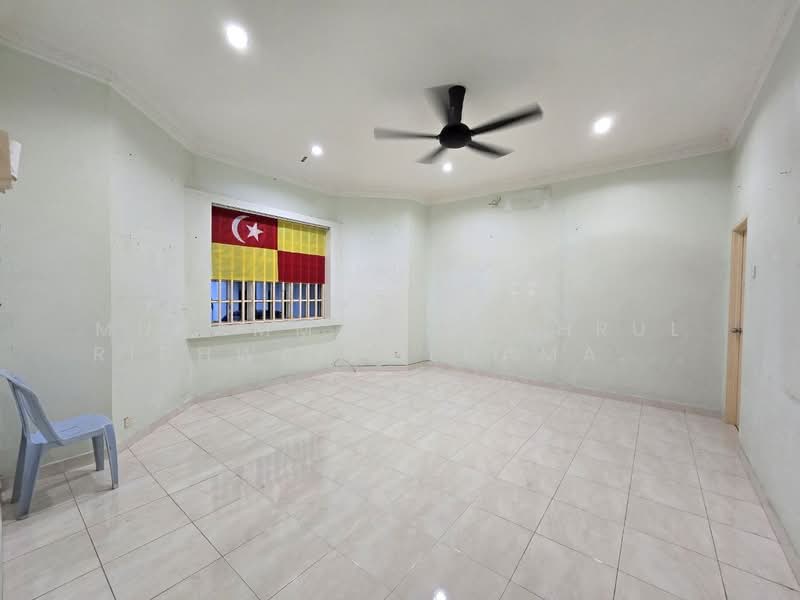Rumah Banglo untuk Dijual di Bandar Tasik Kesuma (Beranang) - Muhammad Shahrul Ridhwan Mehamad Nasir - Living Room - PropertyGuru.com.my