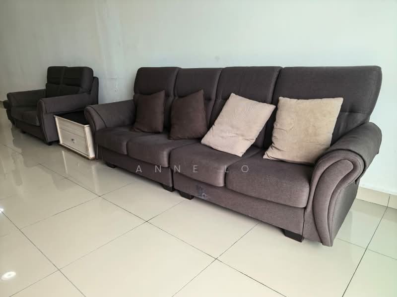 Pangsapuri untuk Dijual di Nusa Heights (Nusa Puncak) - Anne Lo - Living Room - PropertyGuru.com.my