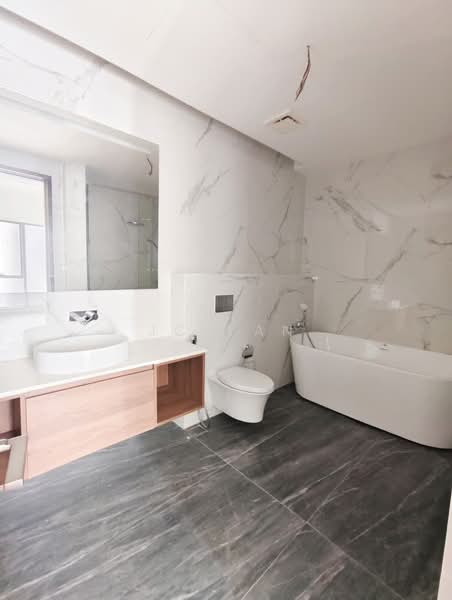 Servis Apartment untuk Disewa di Core Residence @ TRX - JC Tan - Bathroom - PropertyGuru.com.my