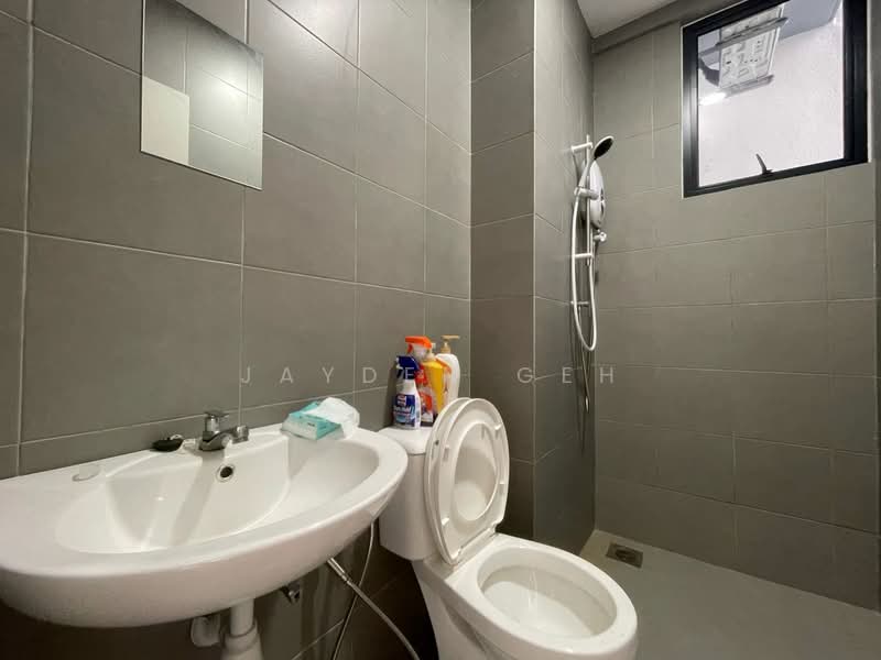 Kondominium untuk Dijual di G Residence - Jayden Geh - Bathroom - PropertyGuru.com.my