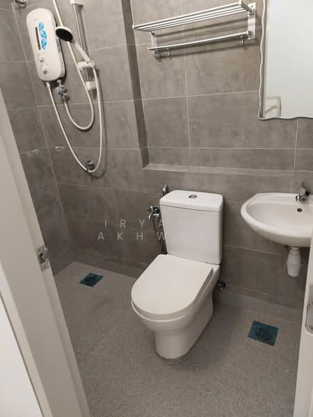Rumah Teres 2 Tingkat untuk Disewa di Dengkil (Selangor) - Iryani Akhwan - Bathroom - PropertyGuru.com.my