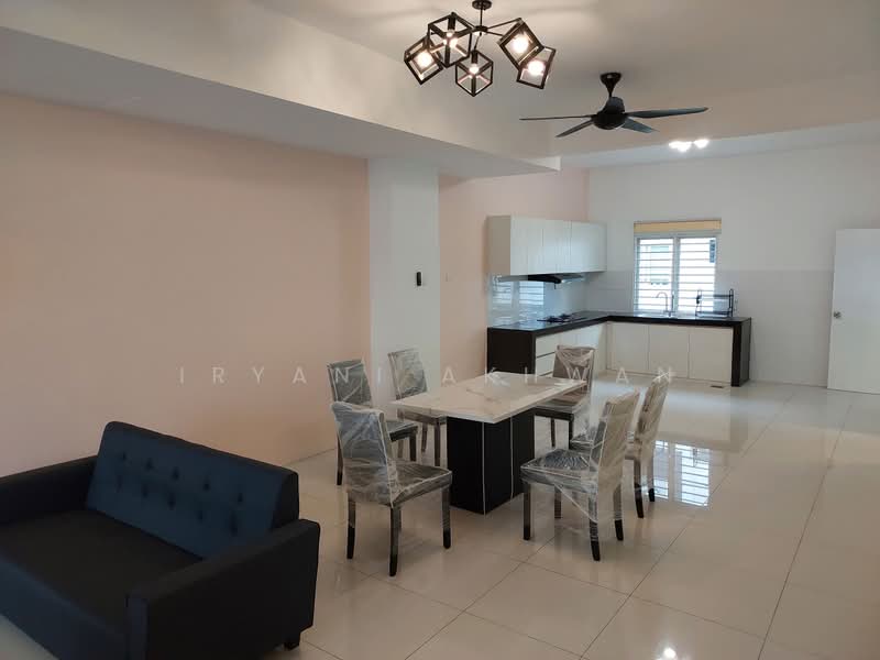 Rumah Teres 2 Tingkat untuk Disewa di Dengkil (Selangor) - Iryani Akhwan - Dining Area - PropertyGuru.com.my