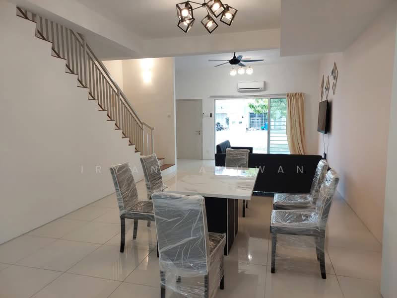 Rumah Teres 2 Tingkat untuk Disewa di Dengkil (Selangor) - Iryani Akhwan - Living Room - PropertyGuru.com.my