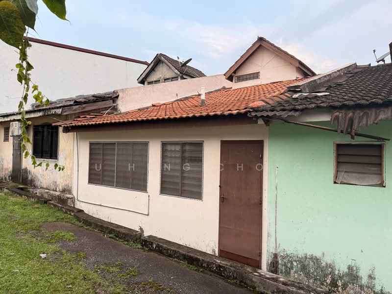 1-storey Terraced House for Sale in Taman Desa Jaya (Johor Bahru) - Fu Heng Chong - Exterior - PropertyGuru.com.my