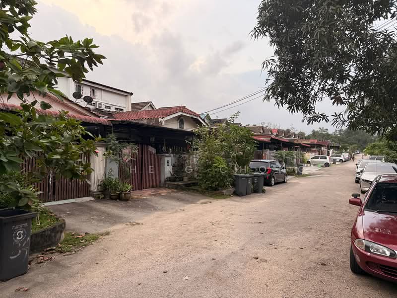 1-storey Terraced House for Sale in Taman Desa Jaya (Johor Bahru) - Fu Heng Chong - Exterior - PropertyGuru.com.my